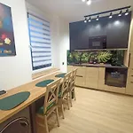 Radiostacja Vi, 3-pokojowe Parking Free Apartment