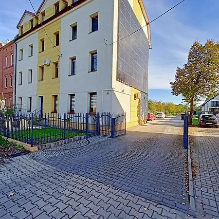 Radiostacja Vi, Trzypokojowe, Klimatyzacja, Parking Free Apartment Gliwice